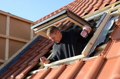 Pose de fenêtres de toit Velux à Huanne-Montmartin